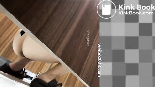 spy camera asian girl pee and shit.video_169