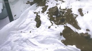 SBP empties her intestins