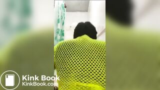 Jamaican ghetto girl pooping