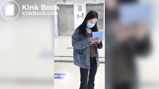 spy camera asian girl pee and shit.video_218