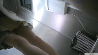 spy camera asian girl pee and shit.video_199
