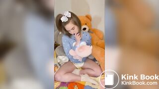 JB piss & shits in a diaper and masturbates while in it