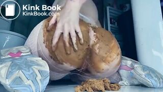 Lovely scat buttocks..