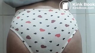 Poop in paterned panties