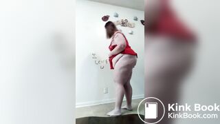 Gorda gostosa cagando e lambuzando