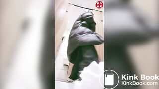 spy camera asian girl pee and shit.video_215