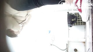 spy camera asian girl pee and shit.video_217
