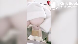 spy camera asian girl pee and shit.video_208