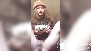 Hot girl shitting and eating