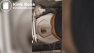 Ebony girl shitting at friends house - video 2