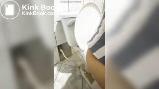 Girl Toilet Fart