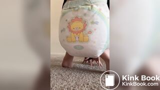 Diaper girl poop n sit