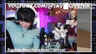 Spanish streamer shits live on Twitch