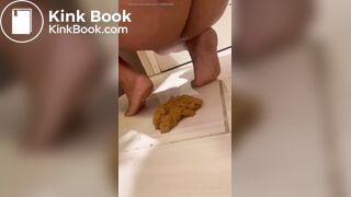 Ebony Shits Larger than Hand