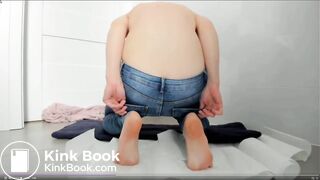 Jeans poop and play