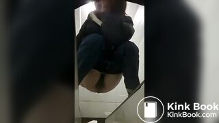 PEEPING AT CHINESE GIRLS USING THE RESTROOM.video-048