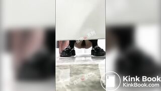PEEPING AT CHINESE GIRLS USING THE RESTROOM.video-085
