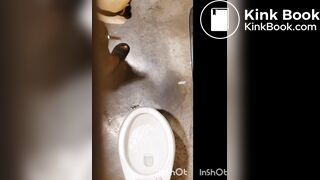 Myeish shitting without panties on