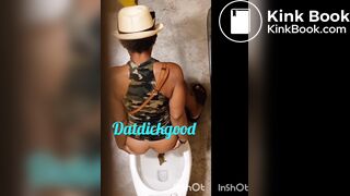 Myeish shitting without panties on