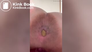 Japanese Twitter girl Poop on the camera