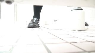 PEEPING AT CHINESE GIRLS USING THE RESTROOM.video-057