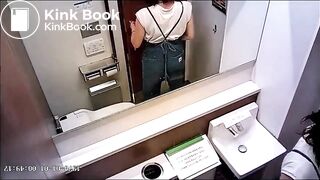 PEEPING AT CHINESE GIRLS USING THE RESTROOM.video-059