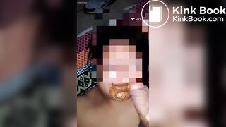 Shiting on plate - video 2