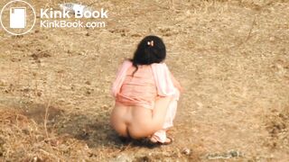 Hot desi girl shitting