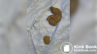 thick ebony taking a shit