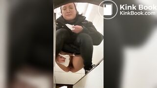 PEEPING AT CHINESE GIRLS USING THE RESTROOM.video-049