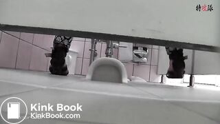 PEEPING AT CHINESE GIRLS USING THE RESTROOM.video-061