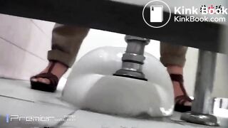 PEEPING AT CHINESE GIRLS USING THE RESTROOM.video-060