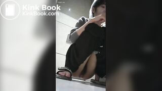 Peeping at Chinese girls using the restroom.ZAA_025