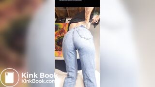 Latina jeans poop