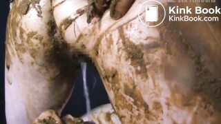 Japanese Lady Pee & Poop Voyeur & Playing Shit