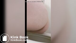 super hot sexy girl pisses and shits - video 2