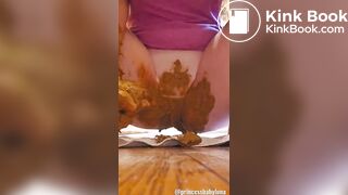big milf pantypoop