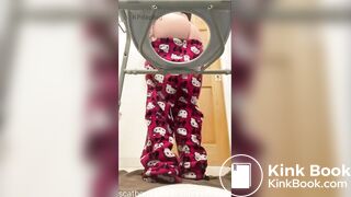 Girl pooping - video 578