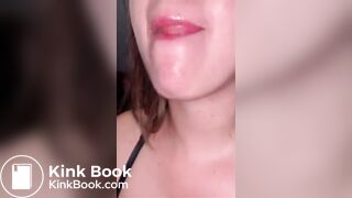 Kardashían eats poop