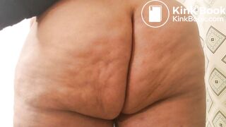 Girl pooping - video 634