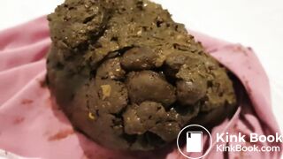 Big poop in pink panties - video 2