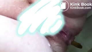 Chubby milf shitting