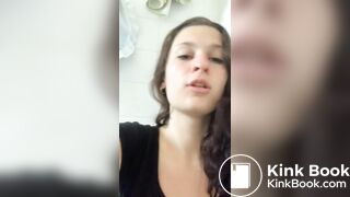 Dirty girl in the toilet - video 2