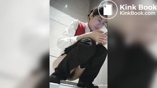 Peeping at Chinese girls using the restroom.XXF_01