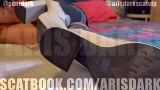 @scatdark Shitting hard poop on the bed with high heels