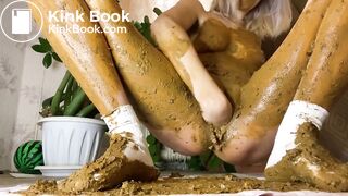 White socks scat smearing..