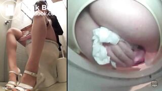 GH DOLK 02 04: Voyeurism in the company with female office workers. Awkward excretions in the toilet.