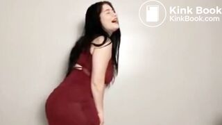 SMELLY PRE-POOP FARTS AND DUMP FROM SEXY GAL