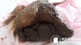 Big poop in pink pantyhose