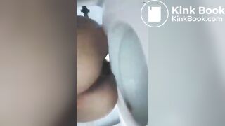 Who want to eat her shit